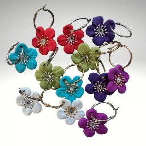 Eleonoora, renkaassa