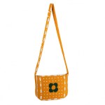 Okrankeltainen keskikokoinen laukku